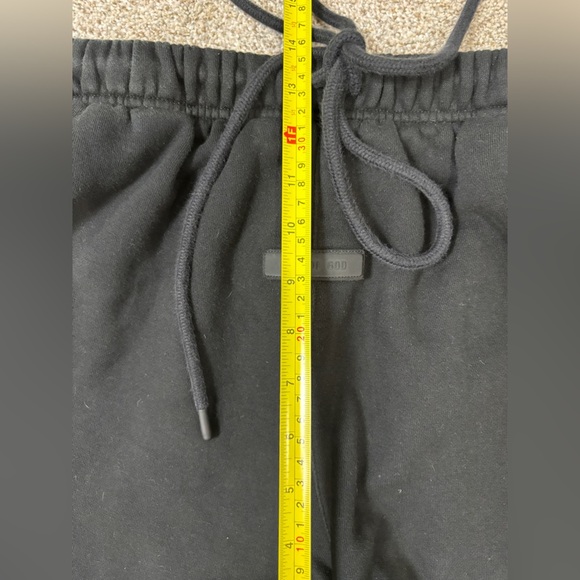 ESSENTIALS Fear of God Running Shorts Black Drawstring Loungewear Athleisure L - Picture 7 of 14